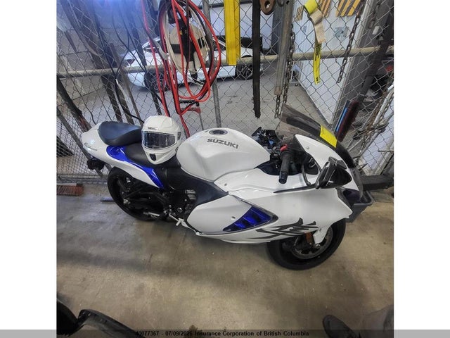Suzuki GSX1300 RR 2023 JS1EJ11B5P7101684 Image 2
