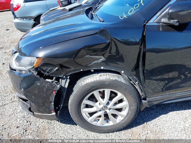 2017 Nissan Rogue Sv/sl მანქანა იყიდება აუქციონზე, vin: 5N1AT2MV2HC739213, აუქციონის ნომერი: 40074126