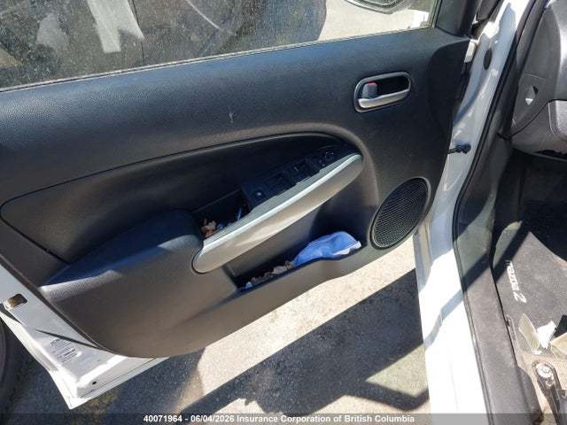 40071964 :رقم المزاد ، JM1DE1HY1B0115793 vin ، 2011 Mazda Mazda2 مزاد بيع