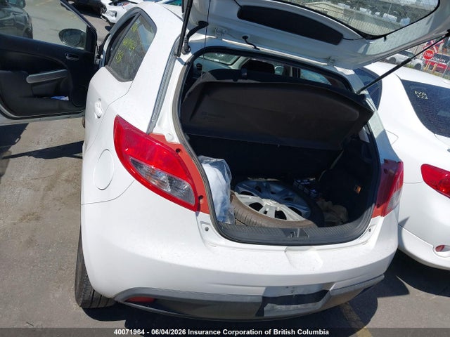 40071964 :رقم المزاد ، JM1DE1HY1B0115793 vin ، 2011 Mazda Mazda2 مزاد بيع