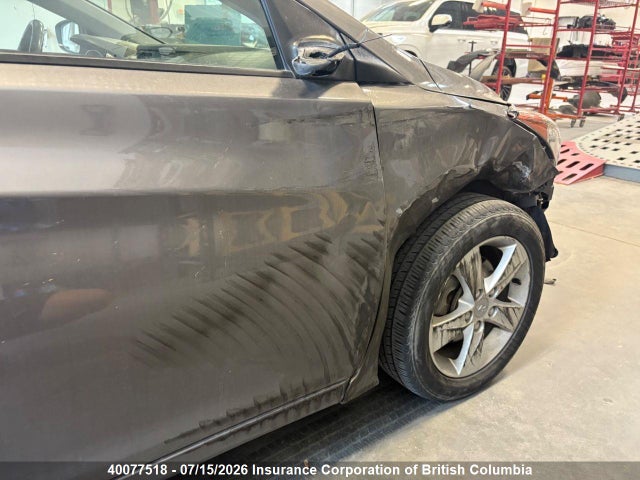 Продажа на аукционе авто 2012 Hyundai Elantra Gls, vin: 5NPDH4AE7CH089102, номер лота: 40077518