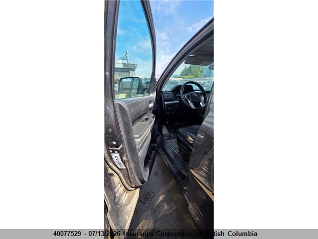 2015 Toyota Tundra Crewmax Sr5/trd Pro მანქანა იყიდება აუქციონზე, vin: 5TFDY5F16FX422832, აუქციონის ნომერი: 40077529