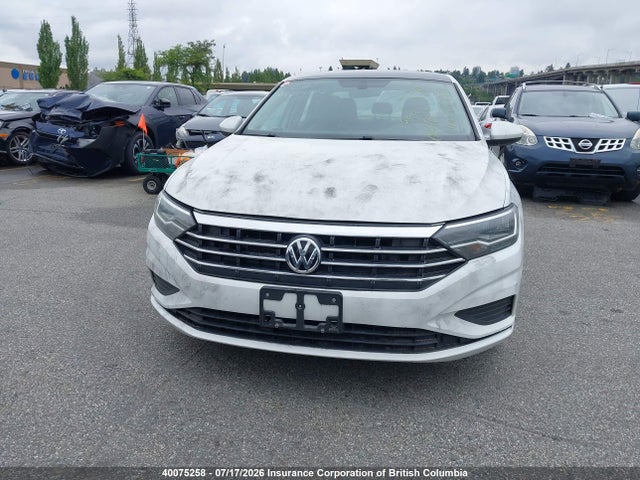 2019 Volkswagen Jetta Sel მანქანა იყიდება აუქციონზე, vin: 3VWE57BU1KM124727, აუქციონის ნომერი: 40075258