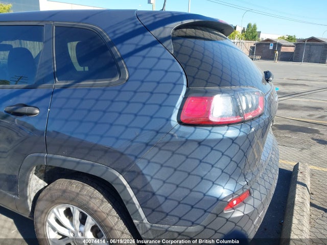 1C4PJLAB8MD183854 Jeep Cherokee Sport