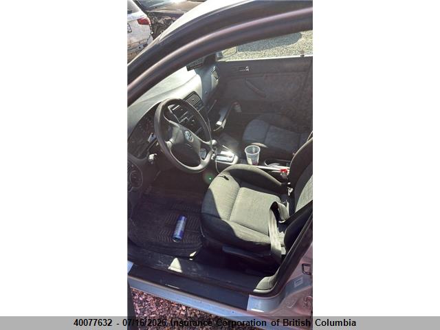 40077632 :رقم المزاد ، 9BWEL41J374009814 vin ، 2007 Volkswagen Golf مزاد بيع