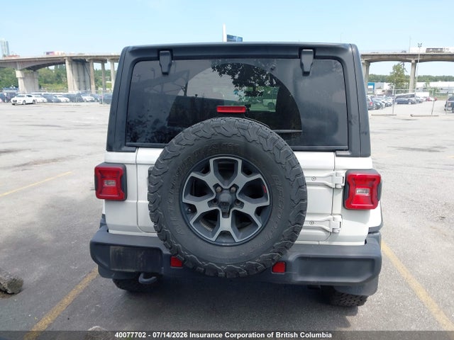 1C4HJXEG8JW101686 Jeep Wrangler Unlimited Sahara