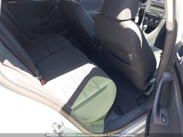 40077753 :رقم المزاد ، 3VWPL7AJ2BM680390 vin ، 2011 Volkswagen Golf مزاد بيع