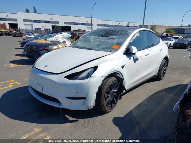 Tesla Model Y Long Range 2021 5YJYGDEE4MF097723 Image 2