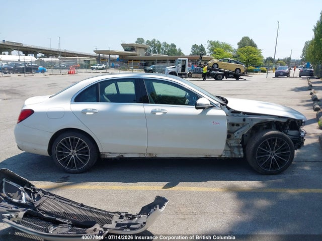 2019 Mercedes-benz C 300 4matic მანქანა იყიდება აუქციონზე, vin: 55SWF8EB3KU320126, აუქციონის ნომერი: 40077844