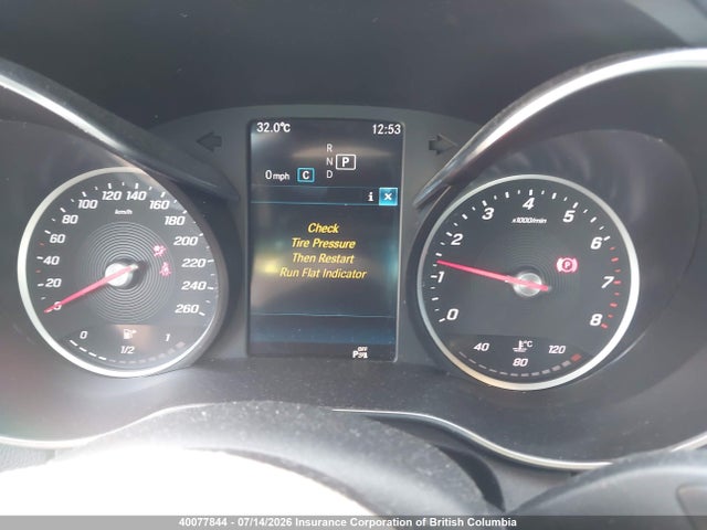 2019 Mercedes-benz C 300 4matic მანქანა იყიდება აუქციონზე, vin: 55SWF8EB3KU320126, აუქციონის ნომერი: 40077844