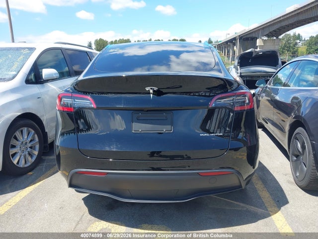 7SAYGDEE1NF367317 Tesla Model Y