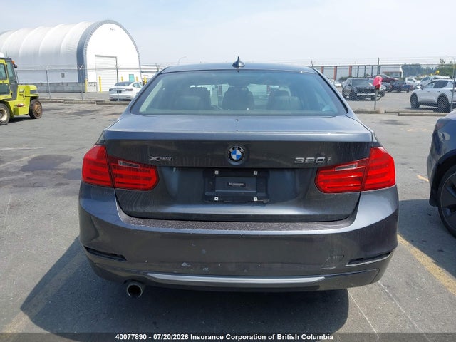 40077890 :رقم المزاد ، WBA3C3C50DF146783 vin ، 2013 Bmw 320i مزاد بيع