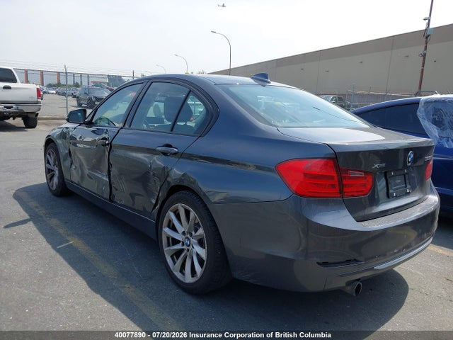 40077890 :رقم المزاد ، WBA3C3C50DF146783 vin ، 2013 Bmw 320i مزاد بيع