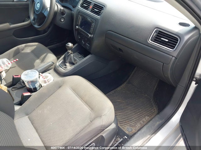 2011 Volkswagen Jetta მანქანა იყიდება აუქციონზე, vin: 3VW1K7AJ5BM384529, აუქციონის ნომერი: 40077904
