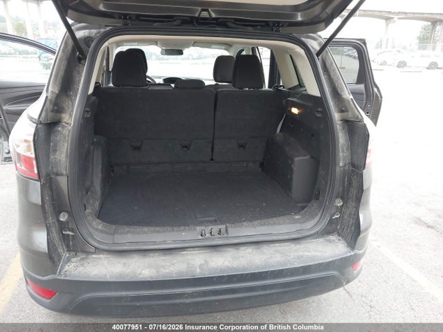 40077951 :رقم المزاد ، 1FMCU0F76JUB00714 vin ، 2018 Ford Escape S مزاد بيع