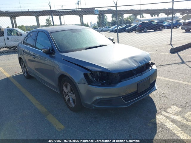 40077982 :رقم المزاد ، 3VWDX7AJ9DM245201 vin ، 2013 Volkswagen Jetta مزاد بيع
