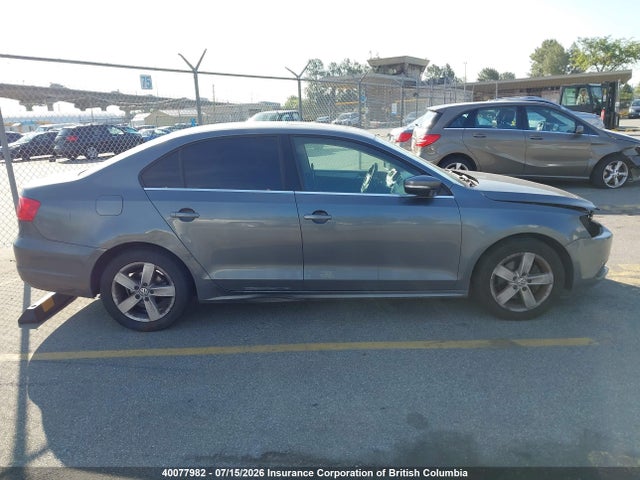 2013 Volkswagen Jetta მანქანა იყიდება აუქციონზე, vin: 3VWDX7AJ9DM245201, აუქციონის ნომერი: 40077982