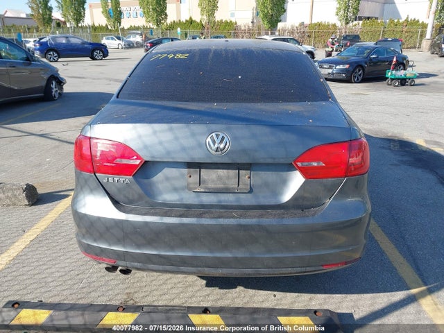 2013 Volkswagen Jetta მანქანა იყიდება აუქციონზე, vin: 3VWDX7AJ9DM245201, აუქციონის ნომერი: 40077982