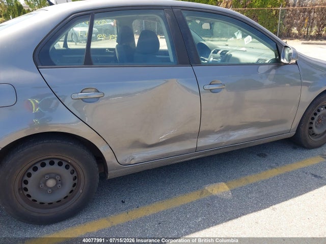 40077991 :رقم المزاد ، 3VWSF81K17M154310 vin ، 2007 Volkswagen Jetta مزاد بيع
