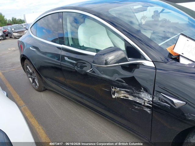 5YJ3E1EA8KF438372 Tesla MODEL 3