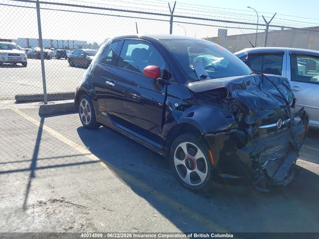 Fiat 500 Electric 2015 3C3CFFGE5FT561598 main image