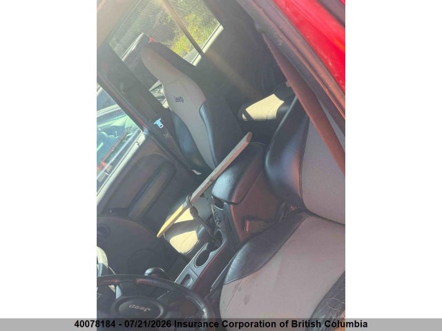 40078184 :رقم المزاد ، 1J4GL48K94W305951 vin ، 2004 Jeep Liberty Sport مزاد بيع