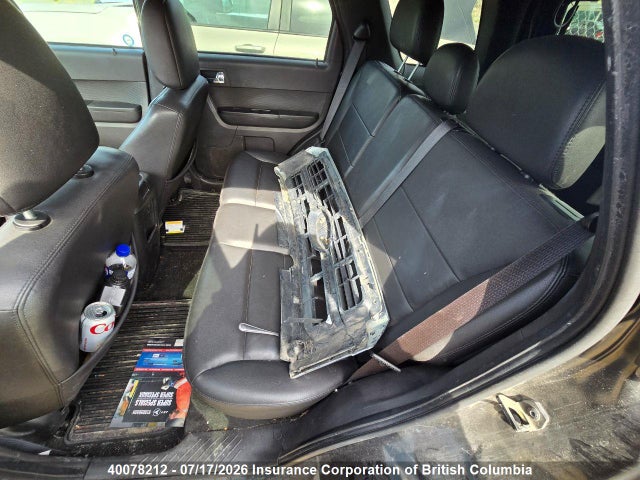40078212 :رقم المزاد ، 1FMCU9EG2BKB62467 vin ، 2011 Ford Escape Limited مزاد بيع