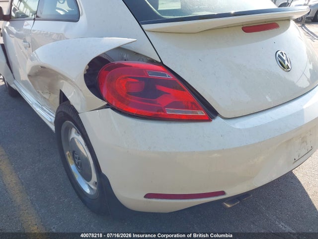 3VWJ07AT8FM653023 Volkswagen Beetle 1.8t