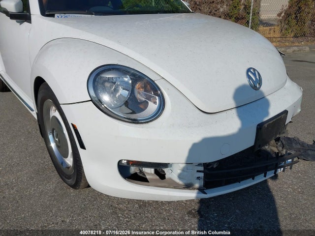 3VWJ07AT8FM653023 Volkswagen Beetle 1.8t