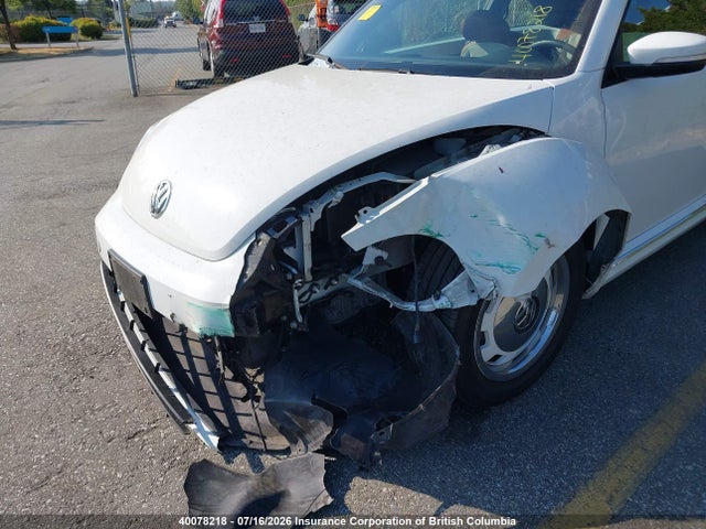 3VWJ07AT8FM653023 Volkswagen Beetle 1.8t