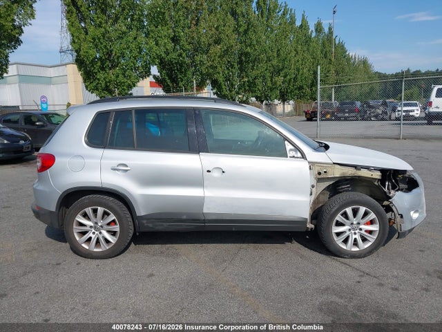 2010 Volkswagen Tiguan მანქანა იყიდება აუქციონზე, vin: WVGBV9AX2AW507597, აუქციონის ნომერი: 40078243