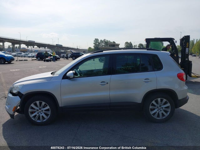 2010 Volkswagen Tiguan მანქანა იყიდება აუქციონზე, vin: WVGBV9AX2AW507597, აუქციონის ნომერი: 40078243