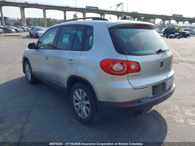 2010 Volkswagen Tiguan მანქანა იყიდება აუქციონზე, vin: WVGBV9AX2AW507597, აუქციონის ნომერი: 40078243