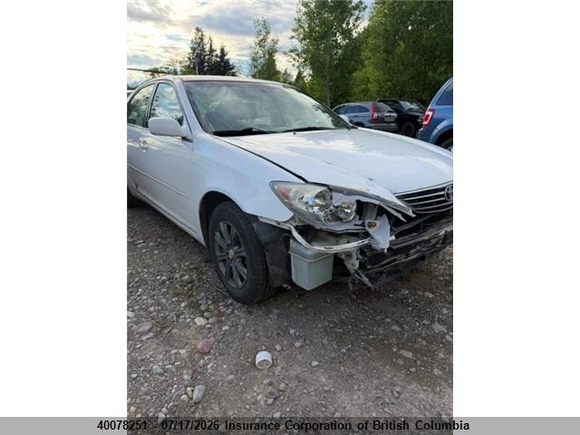 40078251 :رقم المزاد ، 4T1BE32K85U381649 vin ، 2005 Toyota Camry مزاد بيع