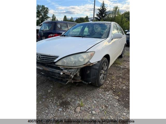 40078251 :رقم المزاد ، 4T1BE32K85U381649 vin ، 2005 Toyota Camry مزاد بيع