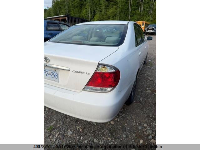 40078251 :رقم المزاد ، 4T1BE32K85U381649 vin ، 2005 Toyota Camry مزاد بيع