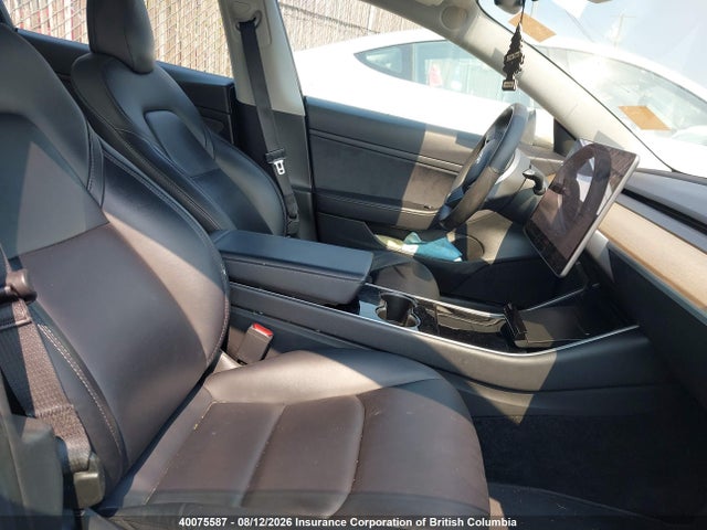 2020 Tesla Model 3 მანქანა იყიდება აუქციონზე, vin: 5YJ3E1EAXLF738853, აუქციონის ნომერი: 40075587