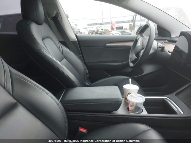 5YJ3E1EA5NF352537 Tesla MODEL 3