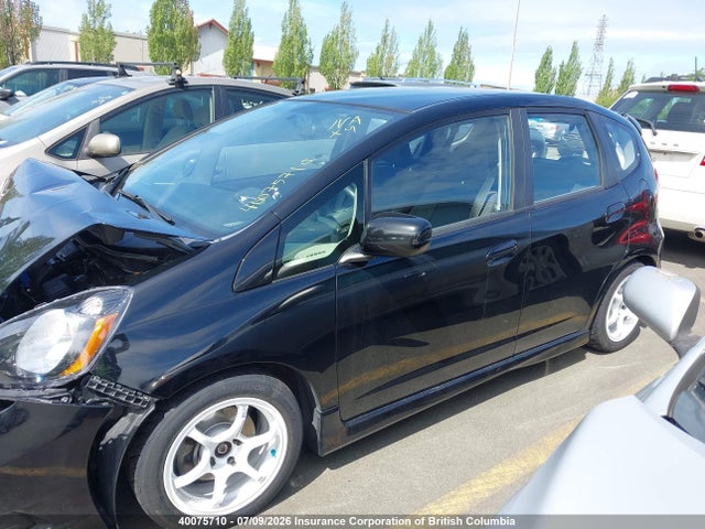 40075710 :رقم المزاد ، LUCGE8G7XD3003358 vin ، 2013 Honda Fit Sport مزاد بيع
