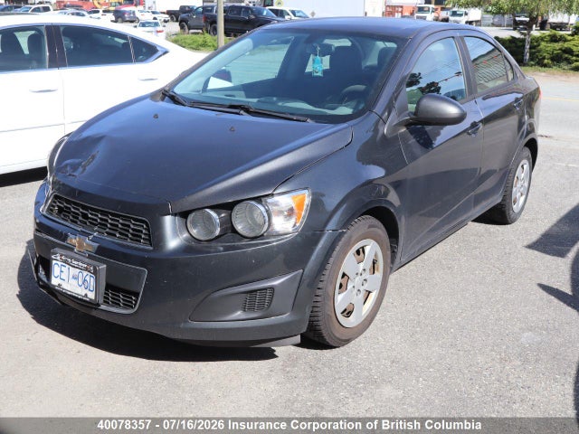 Chevrolet Sonic 2016 1G1JA5SH0G4116215 Image 2