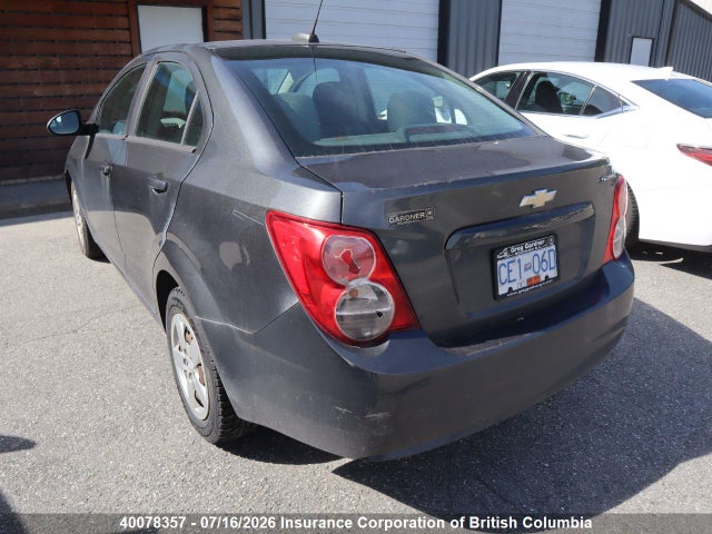 Chevrolet Sonic 2016 1G1JA5SH0G4116215 Image 3