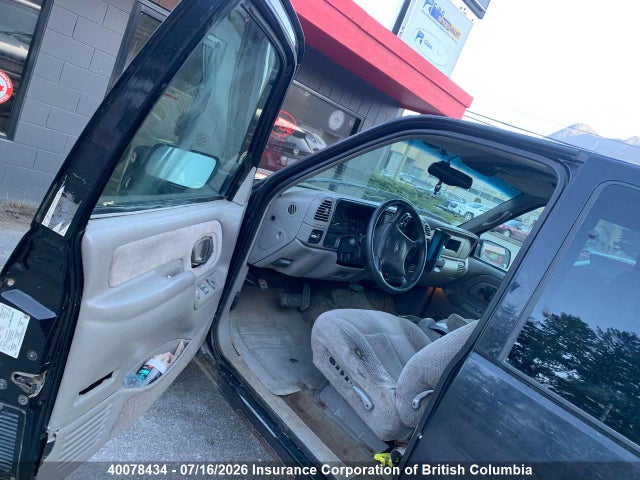1998 Chevrolet Sierra მანქანა იყიდება აუქციონზე, vin: 1GCGK29F0WE237823, აუქციონის ნომერი: 40078434