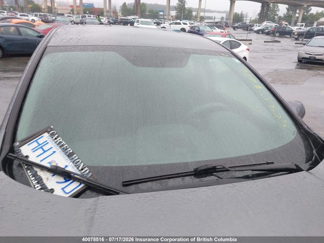 Honda CR-V 2017 2HKRW1H35HH000536 Image 18