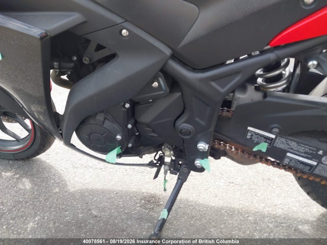 Yamaha YZFR3 2015 MH3RH06N3FK002651 Image 13