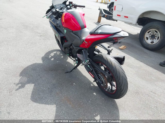 Yamaha YZFR3 2015 MH3RH06N3FK002651 Image 3