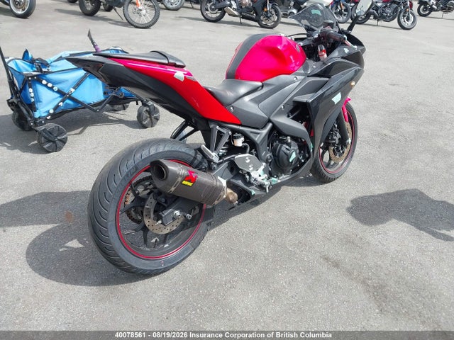 Yamaha YZFR3 2015 MH3RH06N3FK002651 Image 4