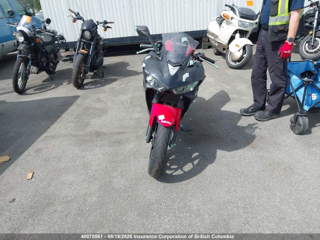 Yamaha YZFR3 2015 MH3RH06N3FK002651 Image 5