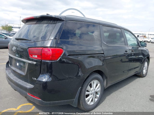 KIA SEDONA LX 2018 KNDMB5C1XJ6384316 Image 4