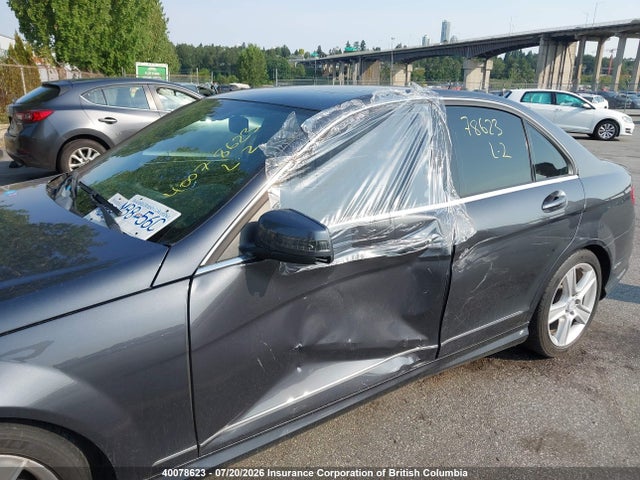 2011 Mercedes-benz C 300 4matic მანქანა იყიდება აუქციონზე, vin: WDDGF8BB6BF528268, აუქციონის ნომერი: 40078623
