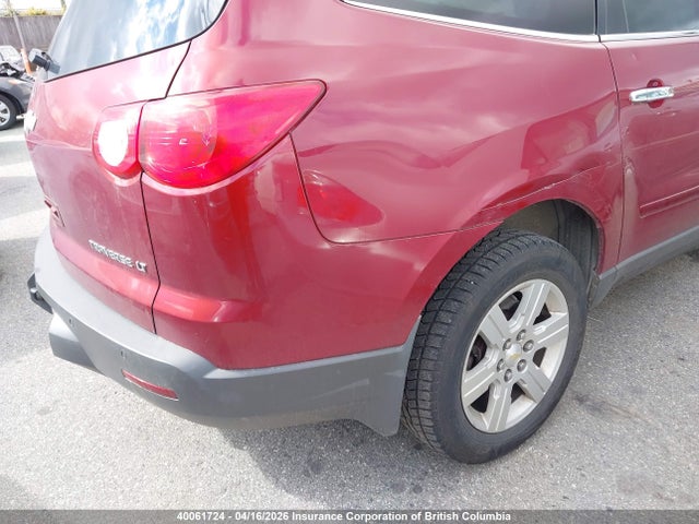 40061724 :رقم المزاد ، 1GNLVFED0AJ258602 vin ، 2010 Chevrolet Traverse Lt مزاد بيع